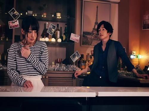Gạ địt em nhân viên quán bar sau giờ tan làm